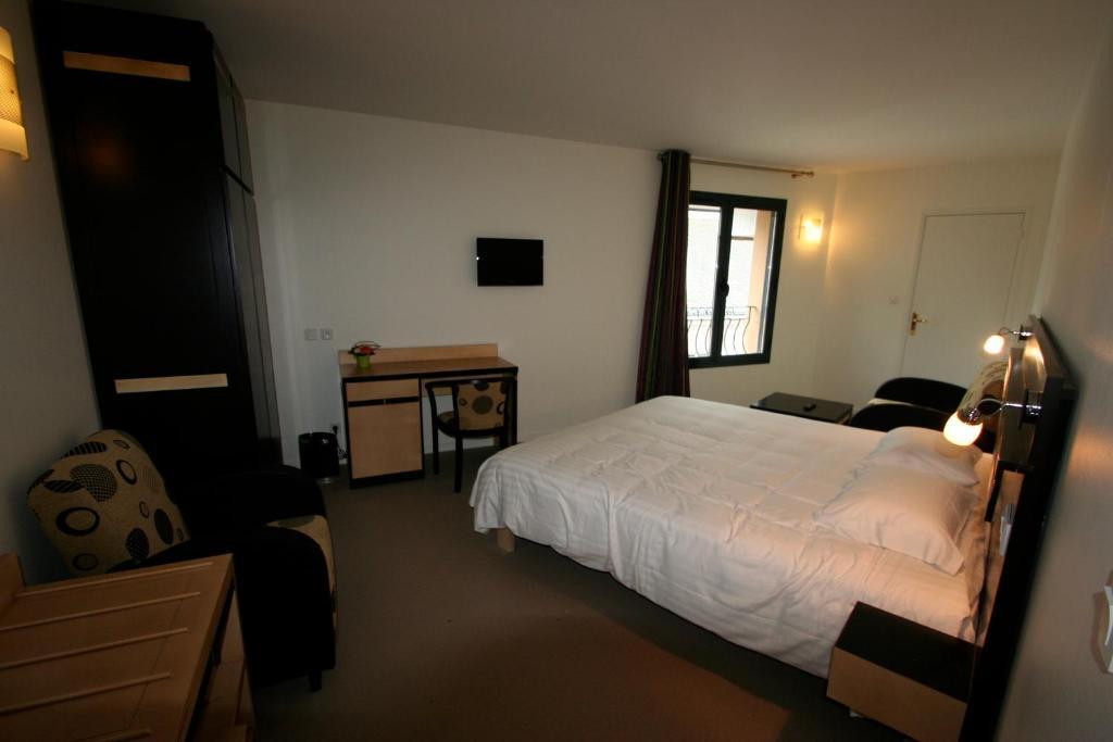 Logis Hotel Restaurant Auberge De La Xaintrie Saint-Privat  Room photo
