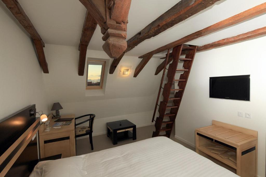 Logis Hotel Restaurant Auberge De La Xaintrie Saint-Privat  Room photo